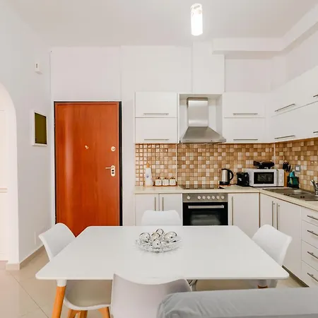 Apartament Vjola *
